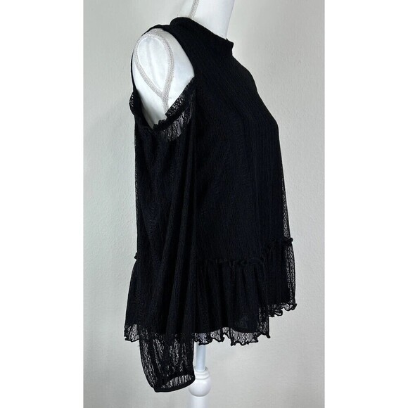 Ro & De Black Lace Cold Shoulder Blouse Size Medium - Picture 7 of 12